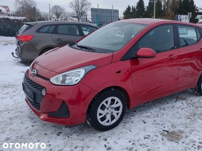 Hyundai i10 1.0 blue