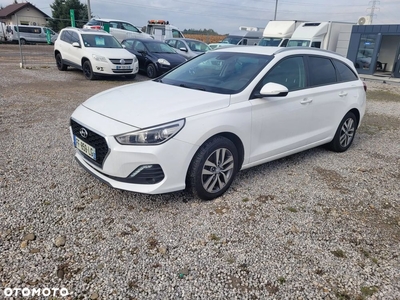 Hyundai I30 1.6 CRDI DCT Intro