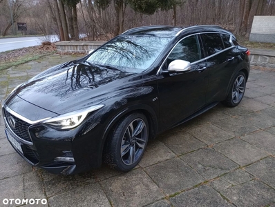 Infiniti Q30 2.0t DCT AWD Sport