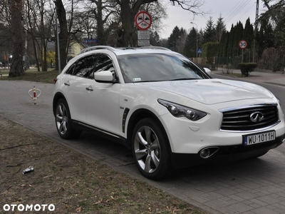 Infiniti QX70