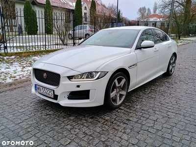 Jaguar XE 2.0 D AWD R-Sport