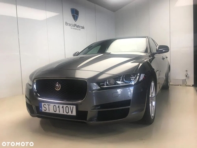 Jaguar XE 2.0 T Portfolio