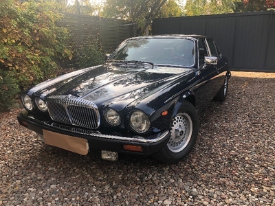 Jaguar XJ III Daimler Double Six XJ12