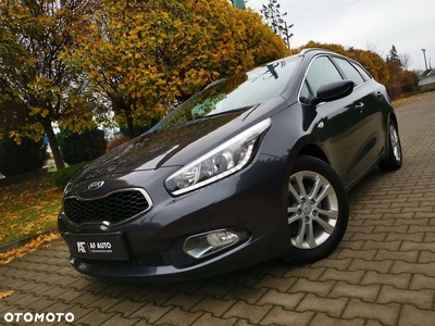 Kia Ceed 1.6 CRDi 128 Fifa World Cup Edition