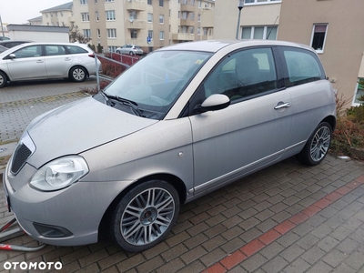 Lancia Ypsilon 1.2 8v