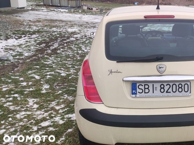 Lancia Ypsilon