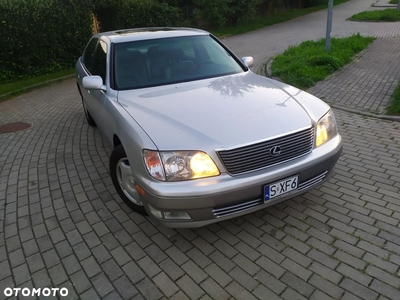 Lexus LS 400