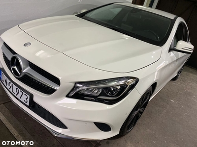 Mercedes-Benz CLA 220 4-Matic Urban