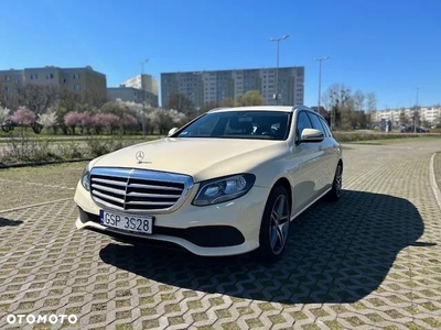 Mercedes-Benz Klasa E 200 d 9G-TRONIC