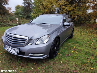 Mercedes-Benz Klasa E 200 T CGI BlueEFFICIENCY 7G-TRONIC Avantgarde