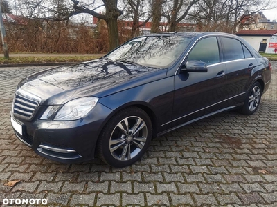 Mercedes-Benz Klasa E 220 CDI DPF BlueEFFICIENCY 7G-TRONIC Avantgarde