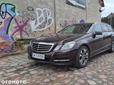 Mercedes-Benz Klasa E 250 T CDI DPF BlueEFFICIENCY Automatik Avantgarde