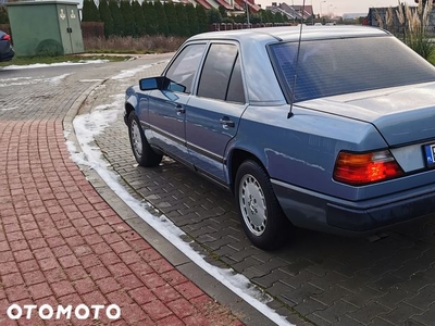 Mercedes-Benz Klasa E 260 4-Matic