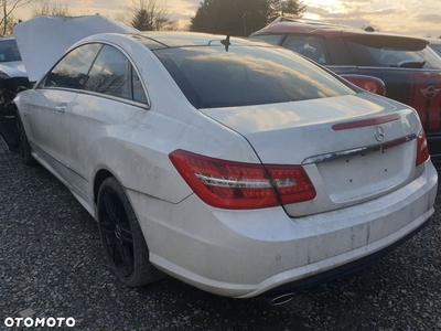 Mercedes-Benz Klasa E 350 CDI BlueEff