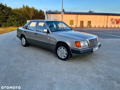 Mercedes-Benz W124 (1984-1993)