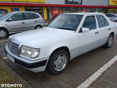 Mercedes-Benz W124 (1984-1993)