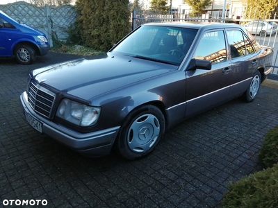 Mercedes-Benz W124 (1984-1993)