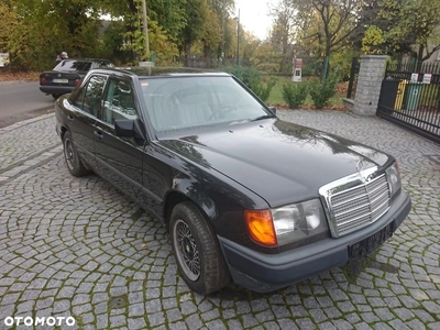 Mercedes-Benz W124 (1984-1993)