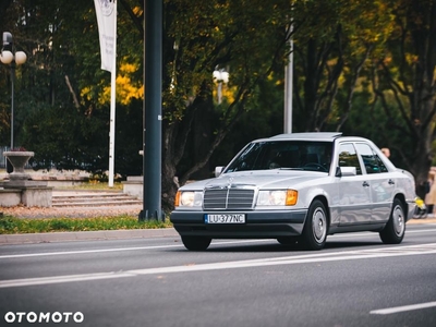 Mercedes-Benz W124 (1984-1993)