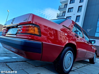 Mercedes-Benz W201 (190)