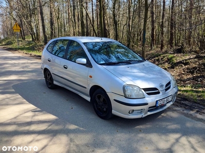 Nissan Almera Tino