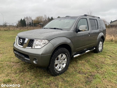 Nissan Pathfinder 2.5 DCi Sport / SE