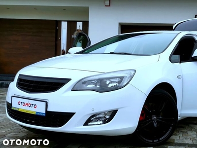 Opel Astra 1.6 Turbo Design Edition