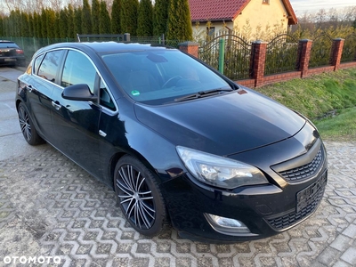 Opel Astra 1.6 Turbo Design Edition