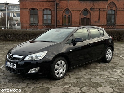 Opel Astra 1.7 CDTI DPF Design Edition