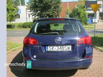 Opel Astra J