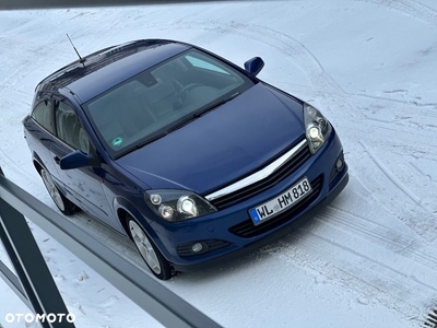 Opel Astra III GTC 2.0 T Sport