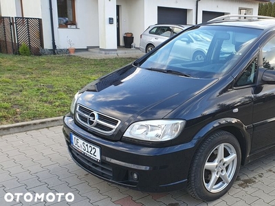 Opel Zafira 1.8 16V Elegance