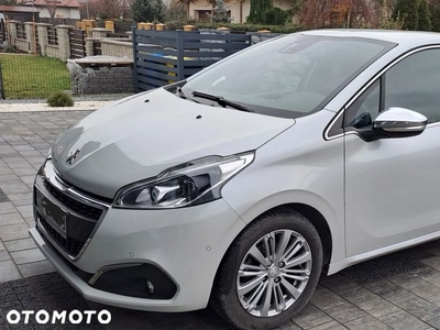 Peugeot 208 1.2 PureTech Allure S&S EAT6