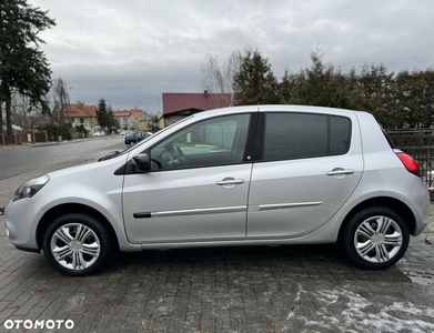 Renault Clio 1.2 16V Dwudziestka