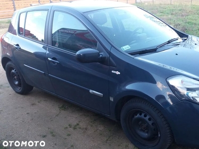 Renault Clio TCe 100 TomTom Edition