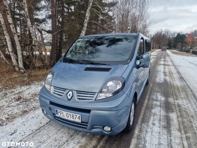 Renault Trafic 2.0 dCi 115 FAP Grand Passenger Black Edition