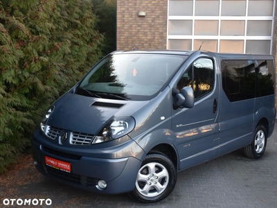 Renault Trafic 2.0 dCi 115 FAP Passenger Black Edition