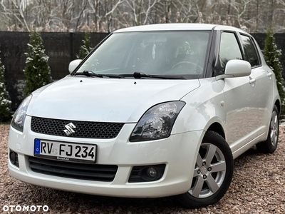 Suzuki Swift 1.3 Black and White