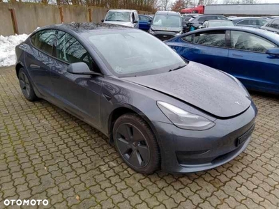 Tesla Model 3 Standard Reichweite Plus Hinterradantrieb