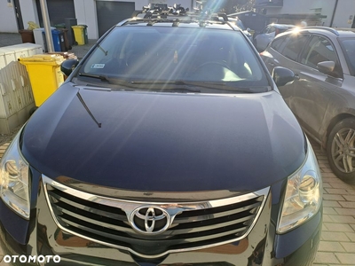 Toyota Avensis 1.6 Luna