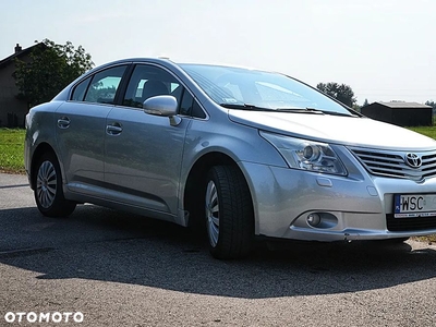 Toyota Avensis 1.8 Luna