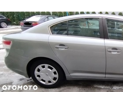 Toyota Avensis 2.0 D-4D Luna