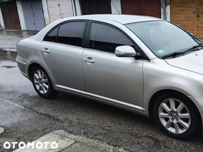 Toyota Avensis 2.0 VVT-i Sol