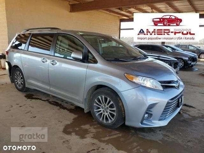 Toyota Sienna III