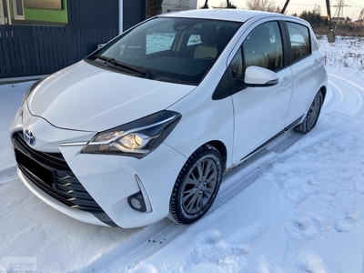 Toyota Yaris III hybryda, I wł., ASO, bezwypadk., FV 23%, brutto