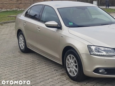 Volkswagen Jetta 1.6 TDI DSG Life