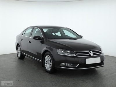 Volkswagen Passat B7 , Salon Polska, Klimatronic, Tempomat, Parktronic