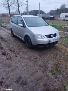 Volkswagen Touran 1.6 FSI Basis Tiptr