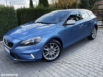 Volvo V40 D2 Drive-E SCR R-Design Momentum