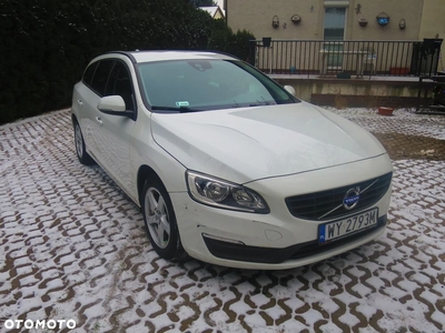 Volvo V60 D2 Drive-E Base